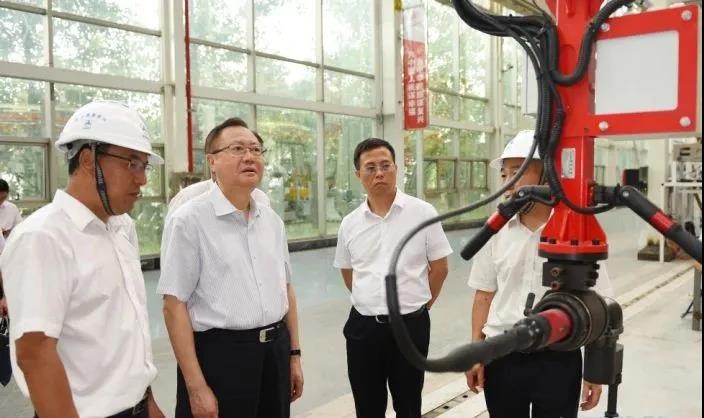 市委书记龚文密到邵阳市经开区调研：以智能化数字化推动企业高质量发展(图1)
