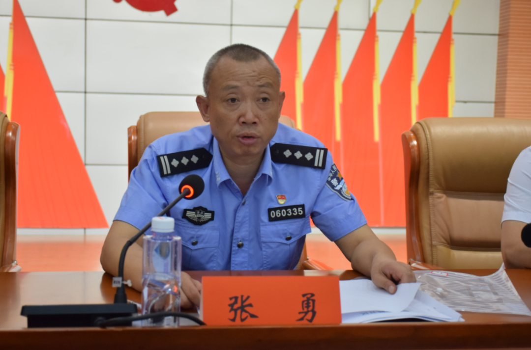 邵阳市经开区联合双清区公安分局组织召开“加强内保保安力量联防联控工作会议”(图1)