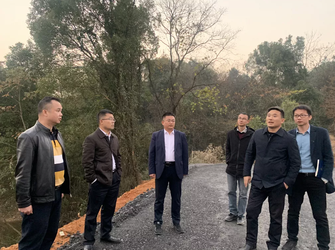 吴名蒙现场调度邵阳市经开区重点项目建设情况(图2)