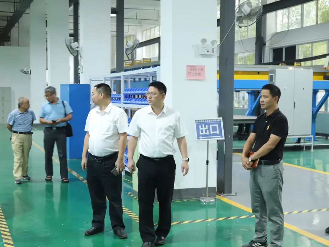 上海专家顾问组到邵阳先进制造技术研究院考察交流(图2)