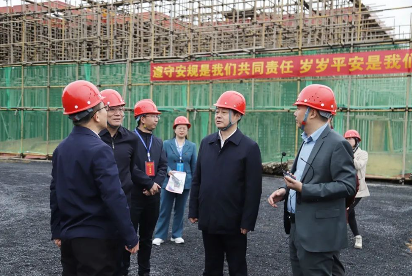 邵阳市产业高质量发展、“五好”邵阳经开区、优化营商环境暨重点项目建设大比拼现场推进会召开(图4)