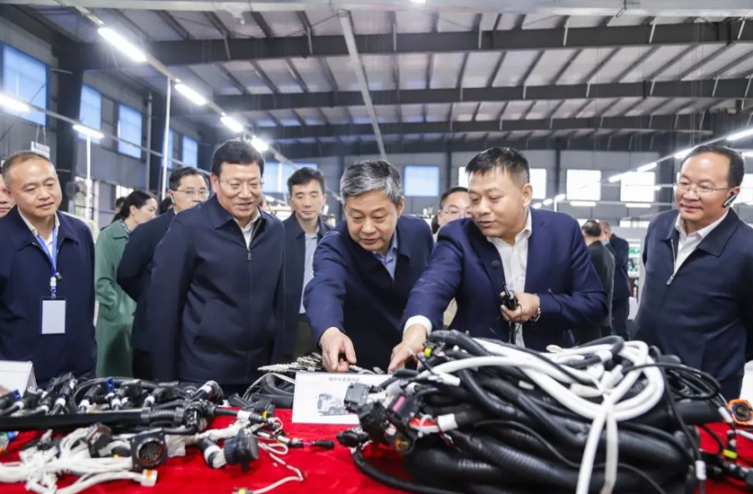邵阳市产业高质量发展、“五好”邵阳经开区、优化营商环境暨重点项目建设大比拼现场推进会召开(图2)