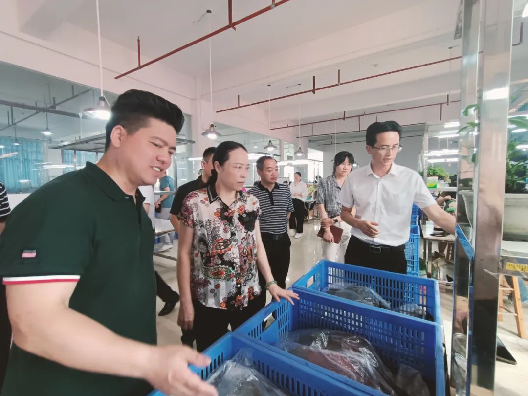 用心用情帮助企业解决突出问题 仇珂静到邵阳经开区部分企业调研(图2)